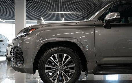 Lexus LX, 2024 год, 15 000 000 рублей, 29 фотография