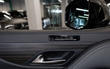 Lexus LX, 2024 год, 15 000 000 рублей, 22 фотография