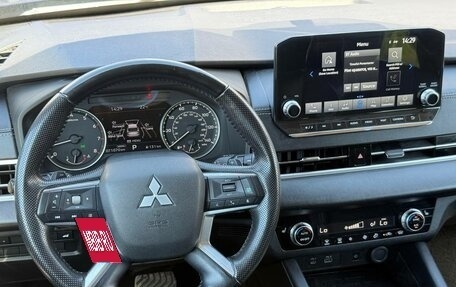 Mitsubishi Outlander, 2022 год, 3 510 000 рублей, 29 фотография