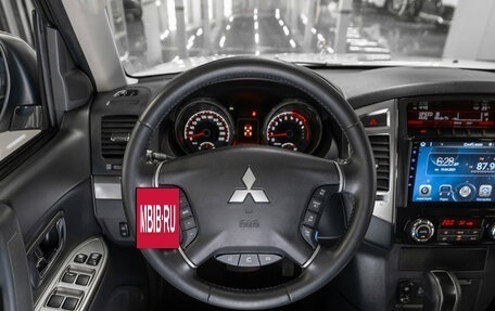 Mitsubishi Pajero IV, 2021 год, 3 790 000 рублей, 11 фотография