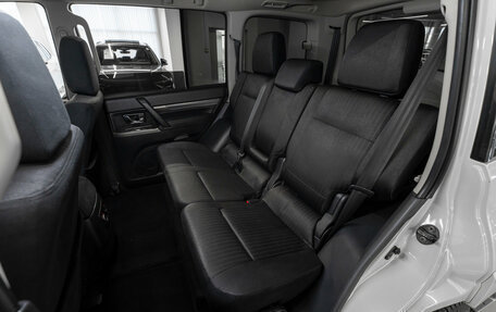 Mitsubishi Pajero IV, 2021 год, 3 790 000 рублей, 13 фотография