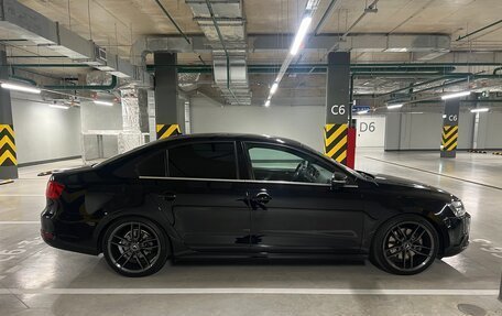Volkswagen Jetta VI, 2014 год, 1 950 000 рублей, 4 фотография