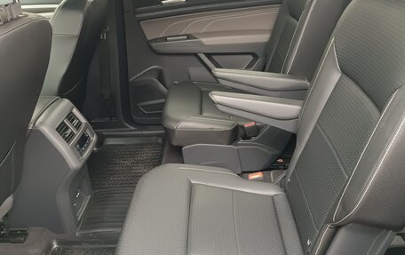 Volkswagen Atlas I, 2023 год, 4 800 000 рублей, 30 фотография