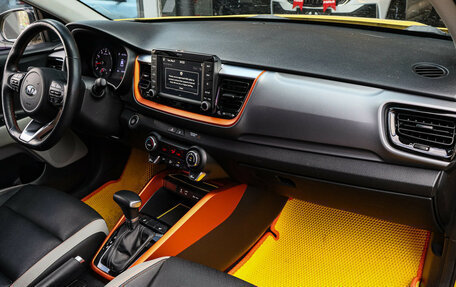 KIA Stonic, 2018 год, 1 620 000 рублей, 7 фотография