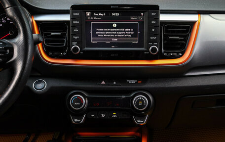 KIA Stonic, 2018 год, 1 620 000 рублей, 10 фотография
