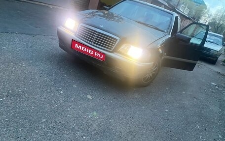Mercedes-Benz C-Класс, 1999 год, 200 000 рублей, 1 фотография