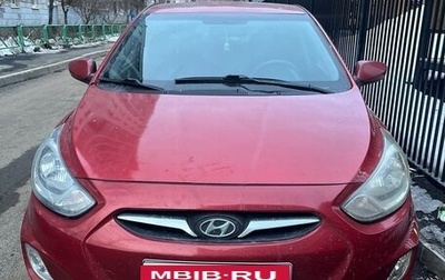 Hyundai Solaris II рестайлинг, 2013 год, 400 000 рублей, 1 фотография