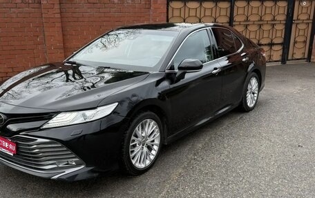 Toyota Camry, 2020 год, 3 300 000 рублей, 1 фотография