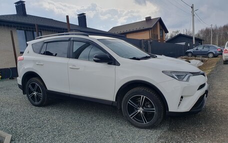 Toyota RAV4, 2019 год, 2 550 000 рублей, 2 фотография