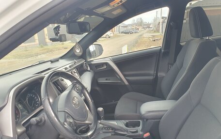 Toyota RAV4, 2019 год, 2 550 000 рублей, 5 фотография