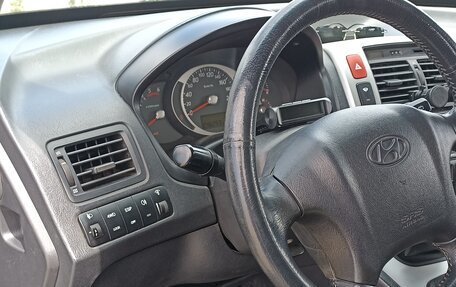Hyundai Tucson III, 2006 год, 1 000 000 рублей, 26 фотография