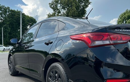 Hyundai Solaris II рестайлинг, 2017 год, 870 000 рублей, 3 фотография