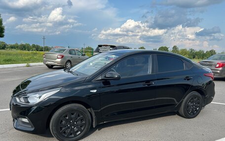 Hyundai Solaris II рестайлинг, 2017 год, 870 000 рублей, 2 фотография
