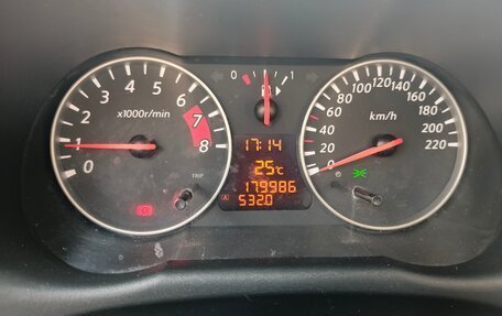 Nissan Note II рестайлинг, 2011 год, 650 000 рублей, 4 фотография