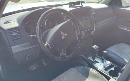 Mitsubishi Pajero IV, 2014 год, 2 450 000 рублей, 6 фотография