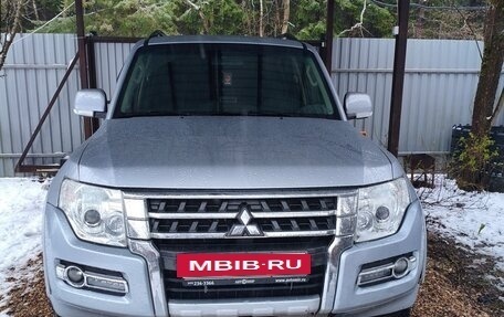 Mitsubishi Pajero IV, 2014 год, 2 450 000 рублей, 10 фотография