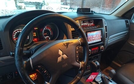 Mitsubishi Pajero IV, 2014 год, 2 450 000 рублей, 14 фотография