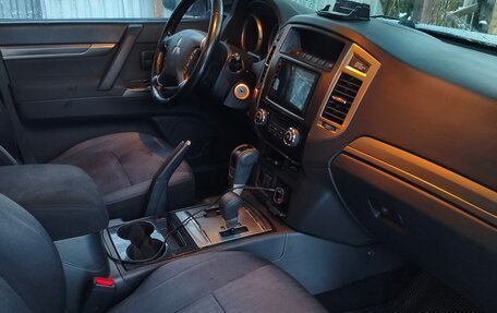 Mitsubishi Pajero IV, 2014 год, 2 450 000 рублей, 23 фотография