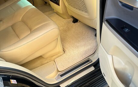 Toyota Land Cruiser 200, 2015 год, 4 250 000 рублей, 35 фотография