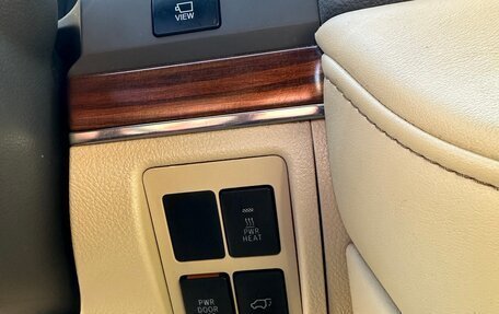 Toyota Land Cruiser 200, 2015 год, 4 250 000 рублей, 28 фотография