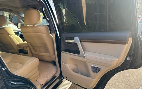 Toyota Land Cruiser 200, 2015 год, 4 250 000 рублей, 24 фотография