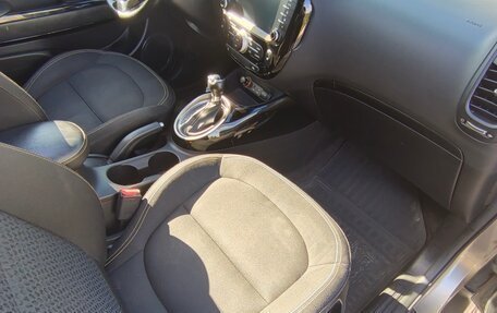 KIA Soul II рестайлинг, 2015 год, 1 560 000 рублей, 19 фотография