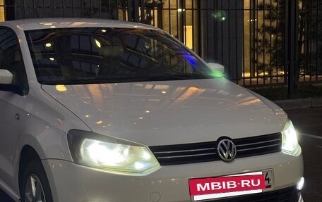 Volkswagen Polo VI (EU Market), 2013 год, 480 000 рублей, 2 фотография