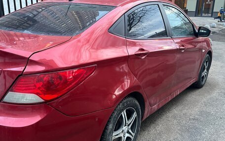 Hyundai Solaris II рестайлинг, 2013 год, 400 000 рублей, 3 фотография