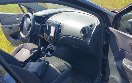 Renault Kaptur I рестайлинг, 2019 год, 1 350 000 рублей, 2 фотография