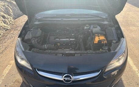 Opel Astra J, 2013 год, 915 000 рублей, 2 фотография