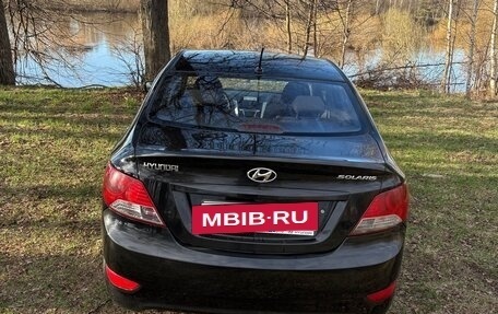 Hyundai Solaris II рестайлинг, 2013 год, 690 000 рублей, 4 фотография