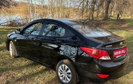 Hyundai Solaris II рестайлинг, 2013 год, 690 000 рублей, 3 фотография