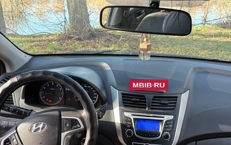 Hyundai Solaris II рестайлинг, 2013 год, 690 000 рублей, 16 фотография