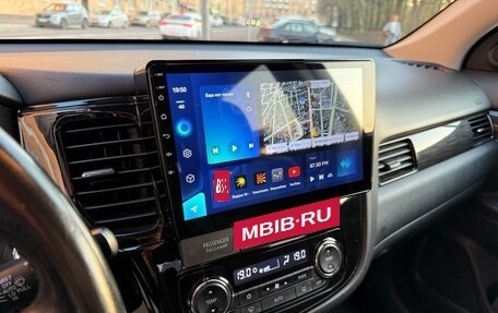 Mitsubishi Outlander III рестайлинг 3, 2017 год, 1 850 000 рублей, 22 фотография
