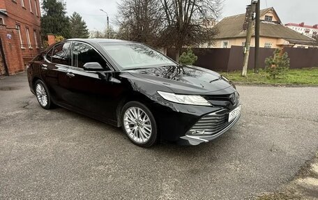 Toyota Camry, 2020 год, 3 300 000 рублей, 3 фотография