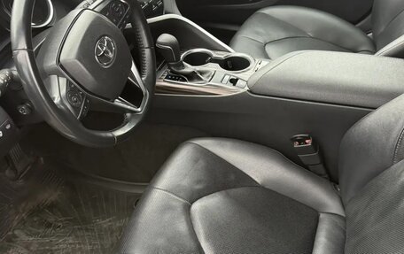 Toyota Camry, 2020 год, 3 300 000 рублей, 7 фотография