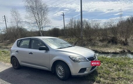 KIA cee'd I рестайлинг, 2011 год, 850 000 рублей, 3 фотография