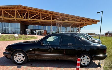 Mercedes-Benz E-Класс, 1997 год, 700 000 рублей, 4 фотография