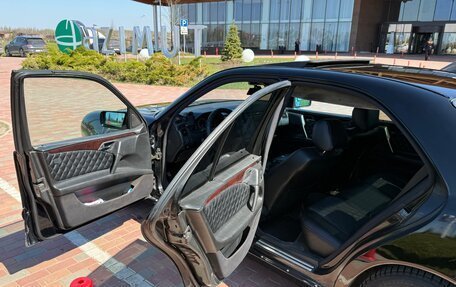 Mercedes-Benz E-Класс, 1997 год, 700 000 рублей, 6 фотография