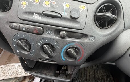 Toyota Vitz, 2000 год, 50 000 рублей, 18 фотография