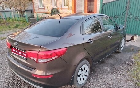 KIA Rio III рестайлинг, 2016 год, 920 000 рублей, 1 фотография