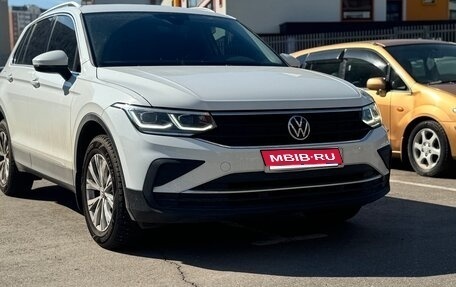 Volkswagen Tiguan II, 2021 год, 3 800 000 рублей, 1 фотография