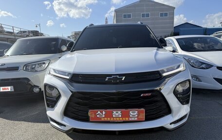 Chevrolet TrailBlazer, 2023 год, 1 840 000 рублей, 2 фотография