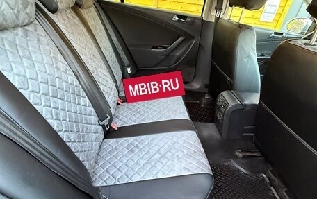 Volkswagen Passat B6, 2005 год, 500 000 рублей, 9 фотография