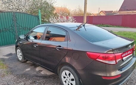 KIA Rio III рестайлинг, 2016 год, 920 000 рублей, 2 фотография