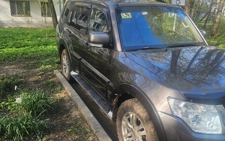 Mitsubishi Pajero IV, 2014 год, 2 480 000 рублей, 2 фотография