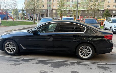 BMW 5 серия, 2018 год, 1 950 000 рублей, 6 фотография