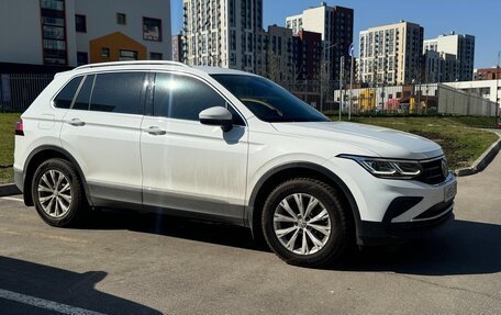 Volkswagen Tiguan II, 2021 год, 3 800 000 рублей, 5 фотография