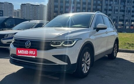 Volkswagen Tiguan II, 2021 год, 3 800 000 рублей, 3 фотография