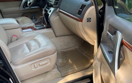 Toyota Land Cruiser 200, 2013 год, 3 600 000 рублей, 2 фотография